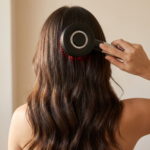 Step 3: Glide Across The Scalp